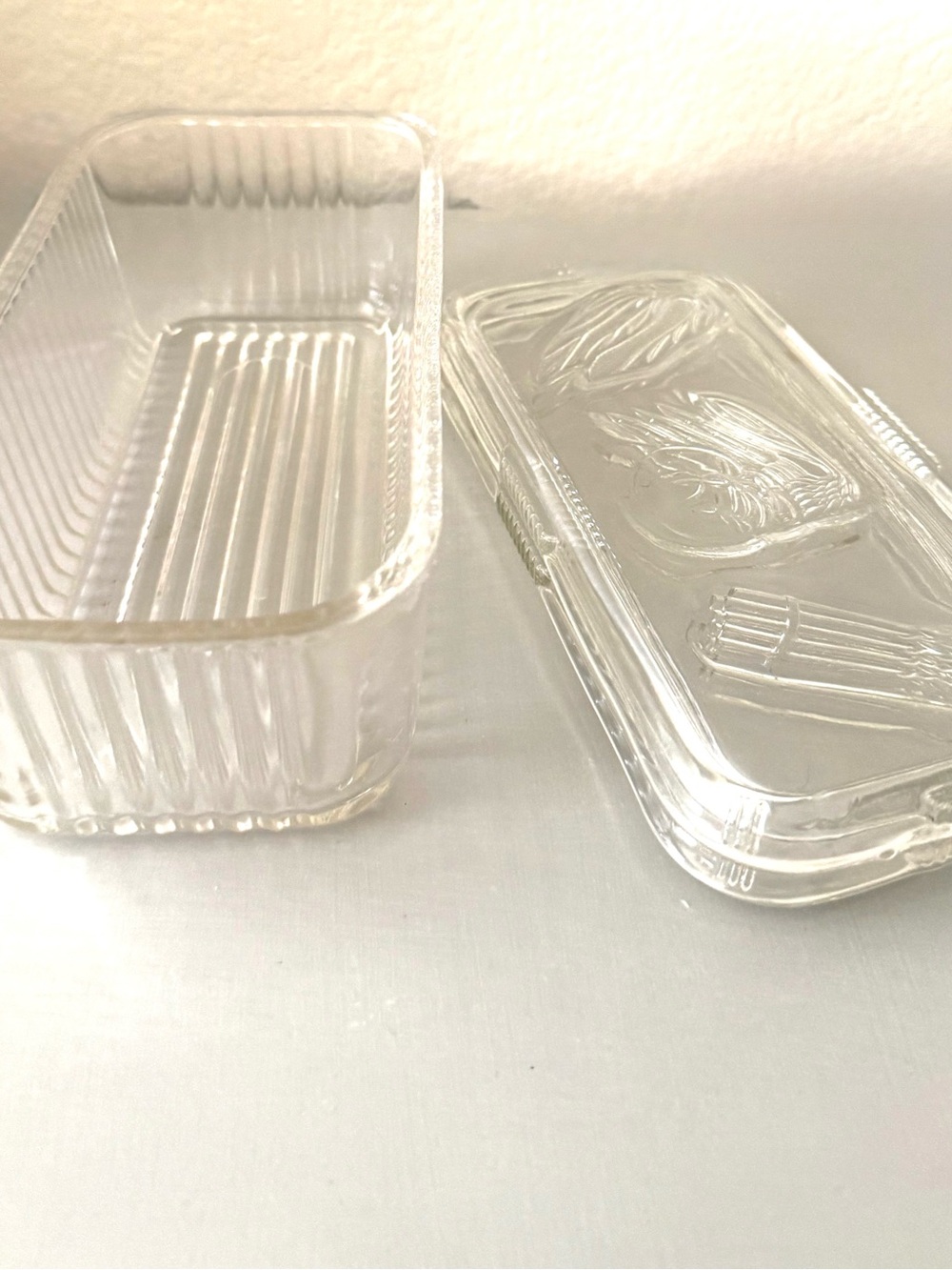 Title 1950s depression, glass container.